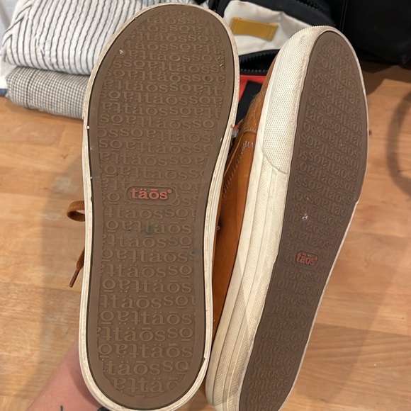 Taos Plim Soul Lux Leather Sneaker - Picture 13 of 13